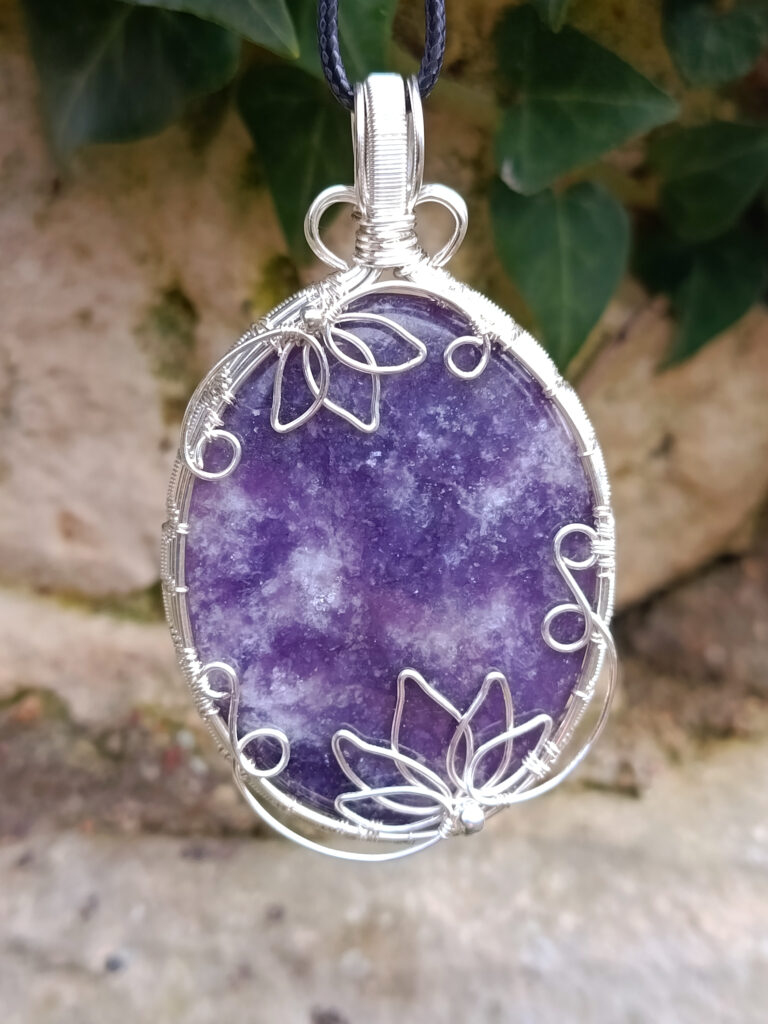 Pendentif en lépidolite