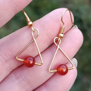 Boucles d'oreilles triangle en cornaline