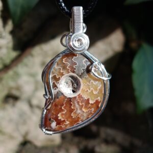 Pendentif en ammonite