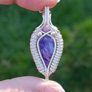 Pendentif en charoïte