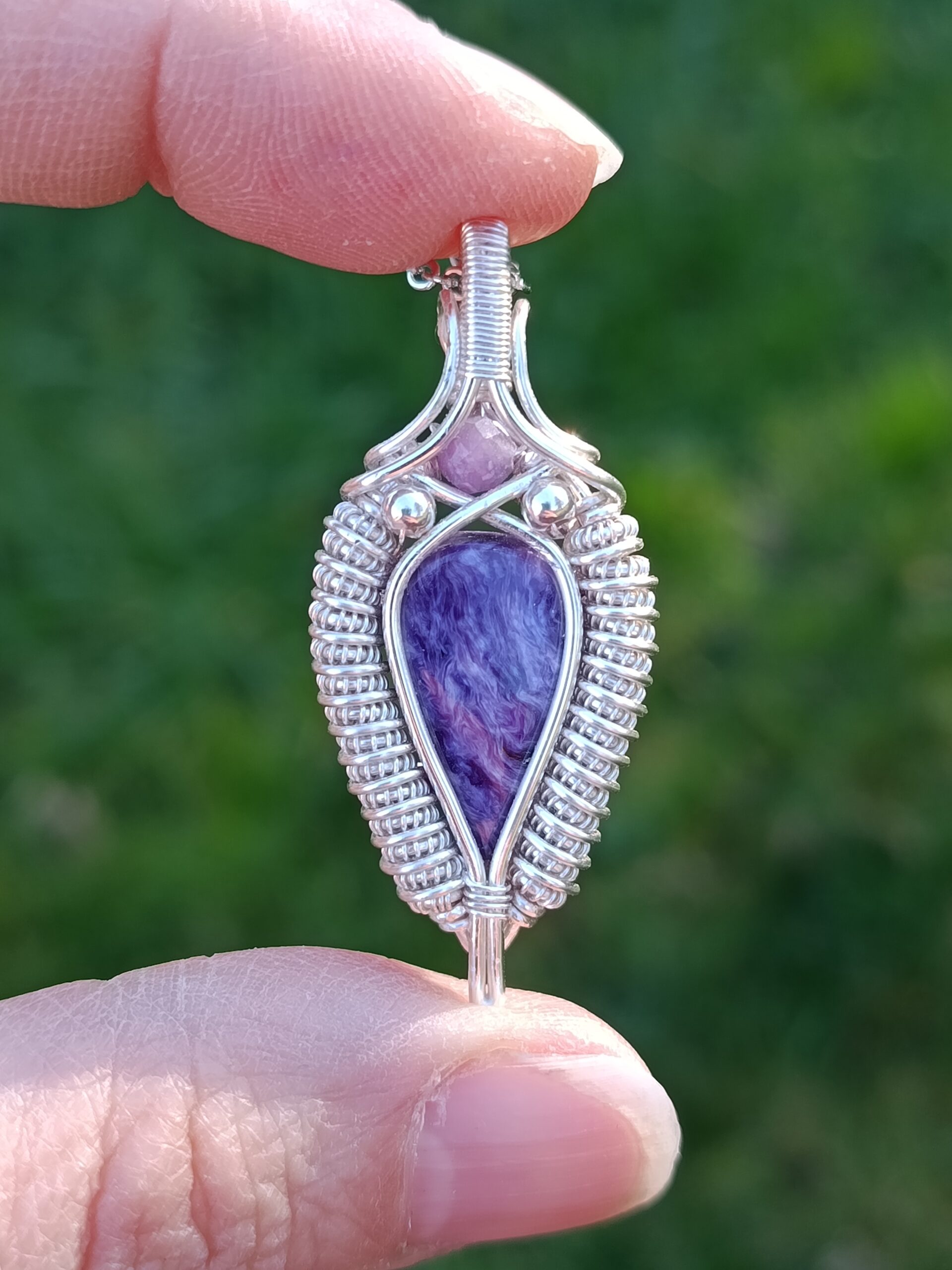 Pendentif en charoïte