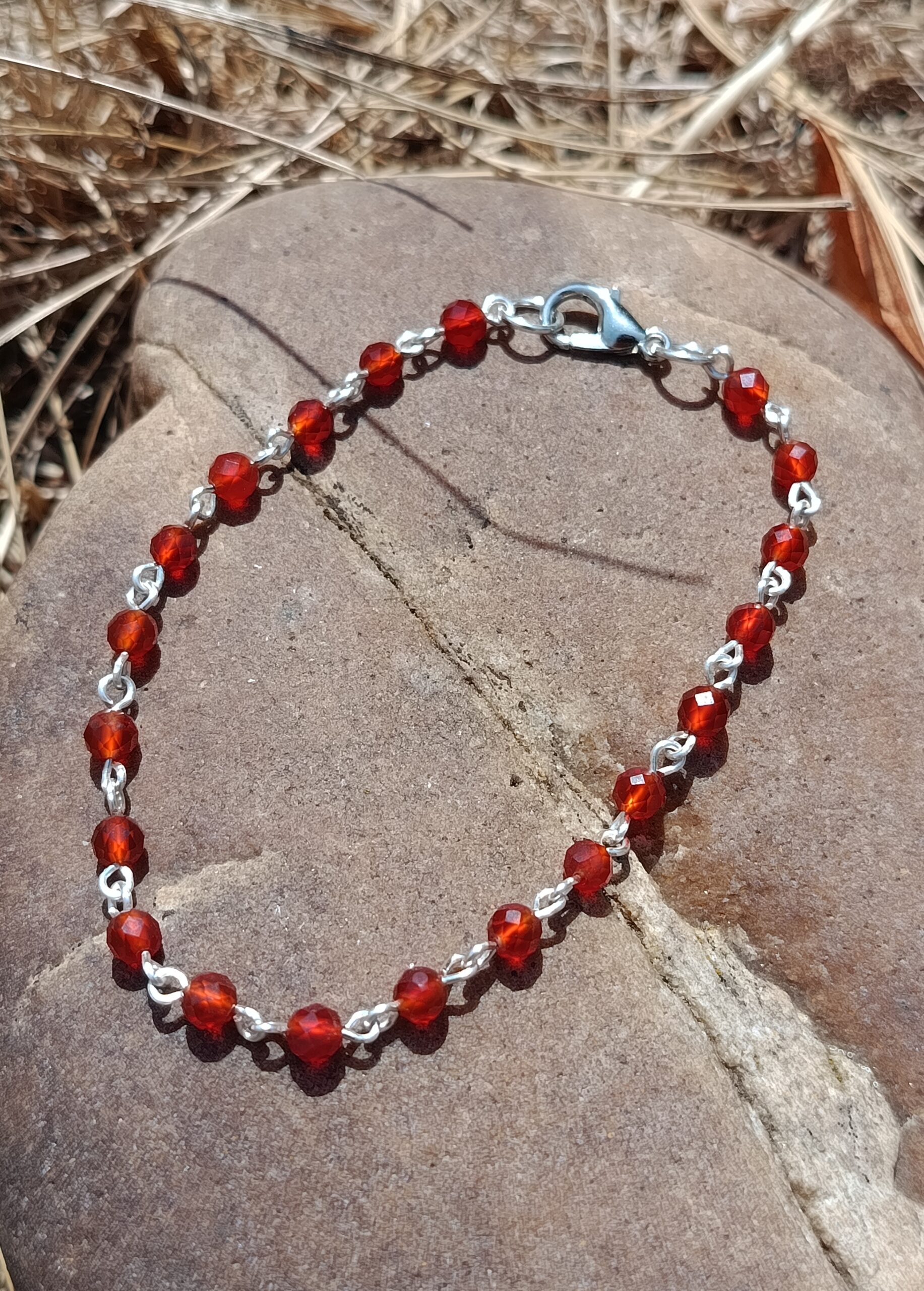 Bracelet chaine en cornaline facettée