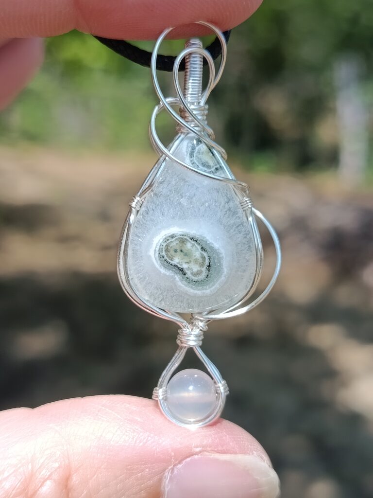 Pendentif en quartz solaire