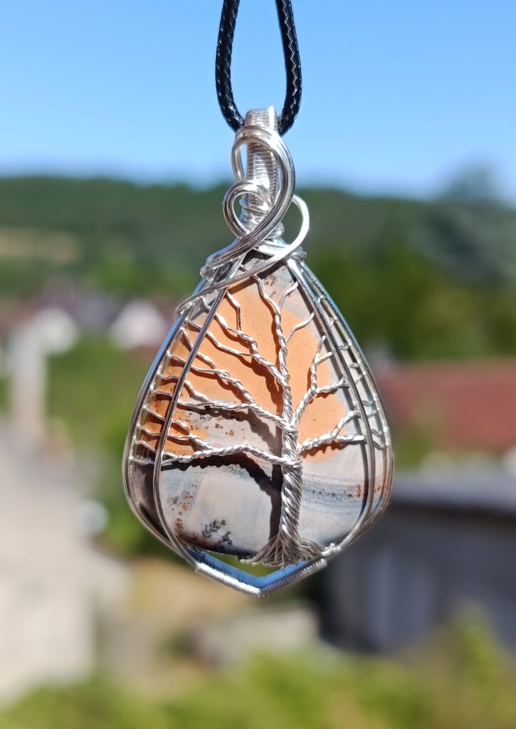 Pendentif arbre de vie en jaspe maligano