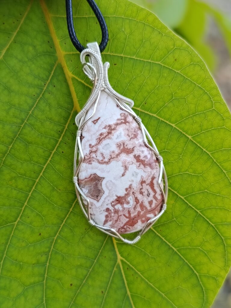 Pendentif en jaspe rosetta